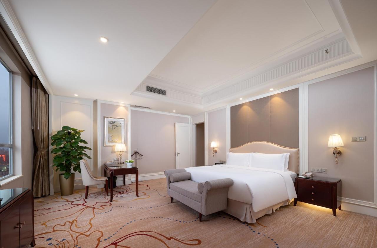 Sofitel Xining Hotel Exterior photo