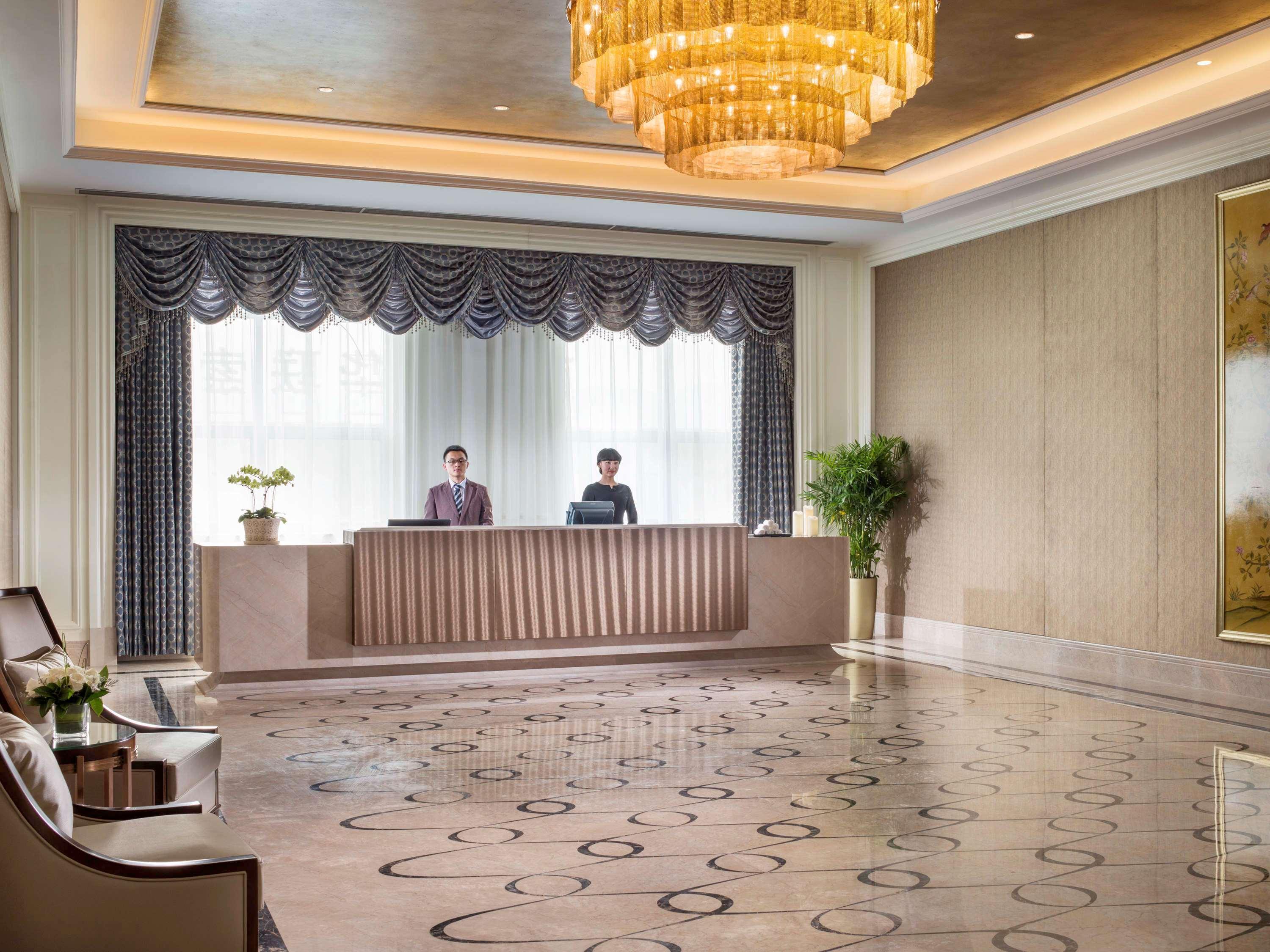 Sofitel Xining Hotel Exterior photo