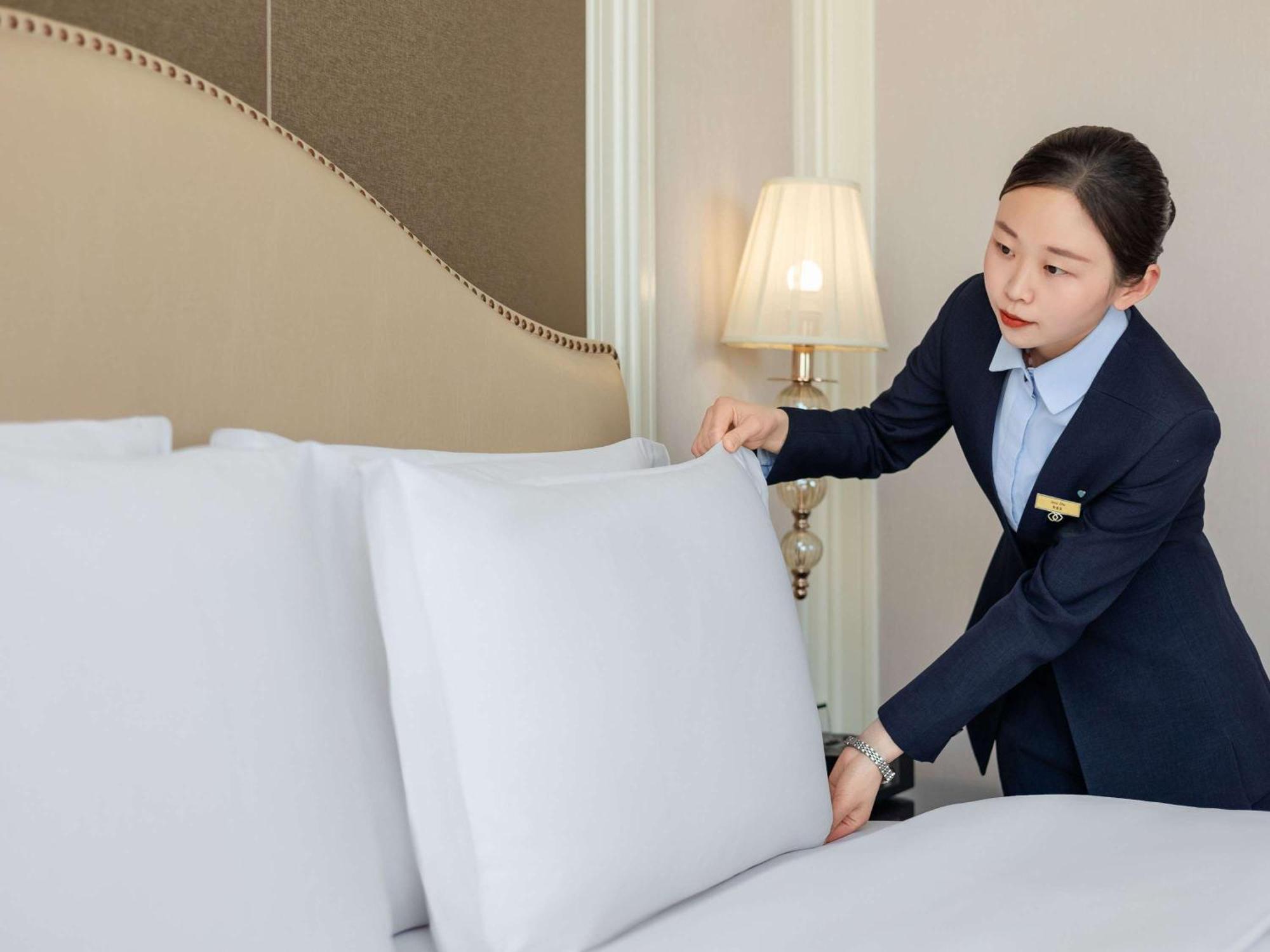 Sofitel Xining Hotel Exterior photo